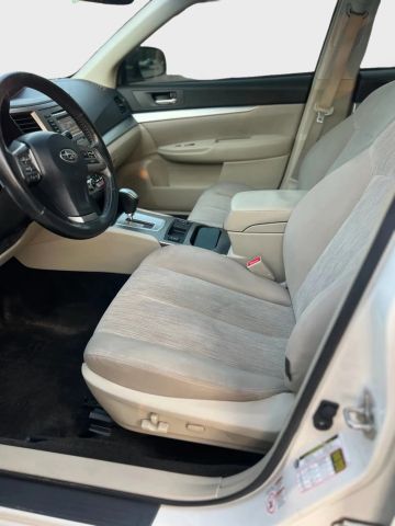 2014 Subaru Legacy - Image 9