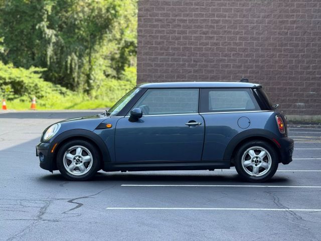 2009 Mini Hardtop Cooper Hatchback 2d - Image 4