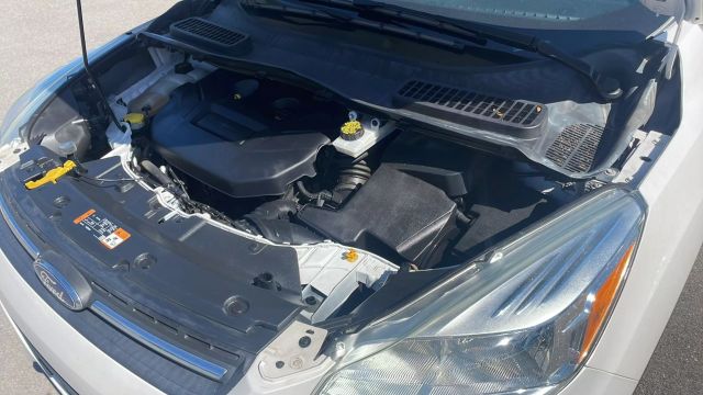 2016 Ford Escape - Image 13