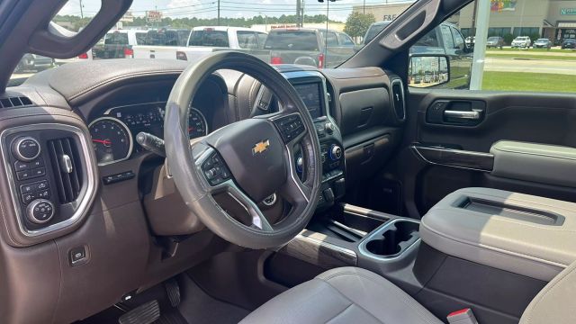 2022 Chevrolet Silverado 1500 Limited Crew Cab - Image 22