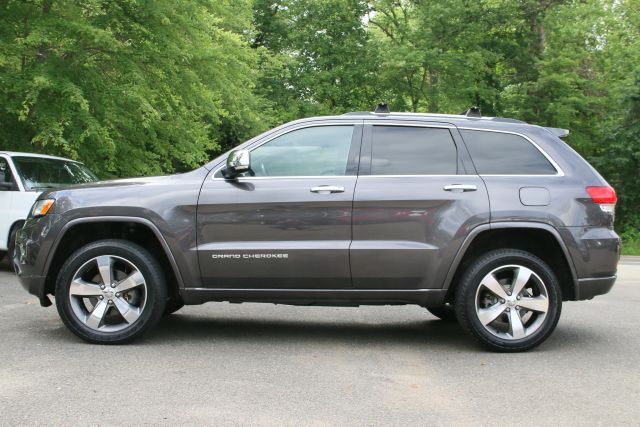 2015 Jeep Grand Cherokee - Image 4