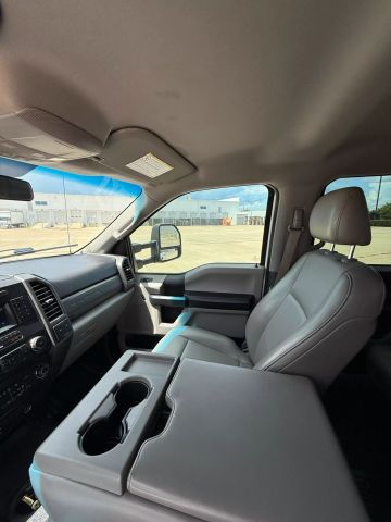2018 Ford F250 Super Duty Crew Cab - Image 16