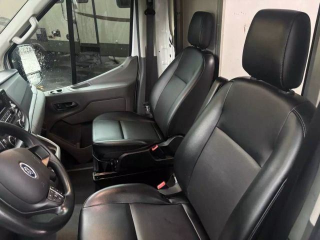 2021 Ford Transit Cutaway - Image 14