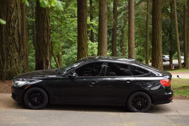 2015 Bmw 3 Series - Image 2