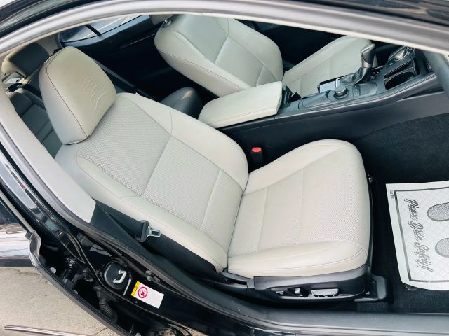 2017 Lexus Es - Image 28