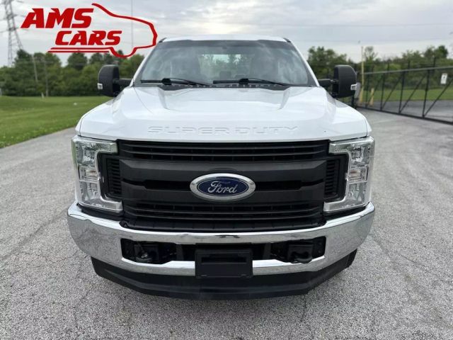 2018 Ford F250 Super Duty Super Cab - Image 2