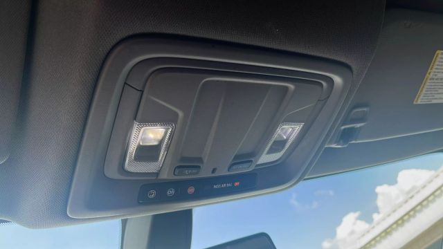 2020 Chevrolet Silverado 1500 Crew Cab - Image 31