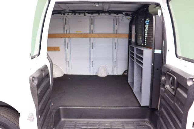 2018 Gmc Savana 2500 Cargo - Image 4