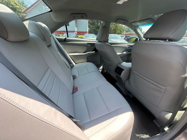 2017 Toyota Camry - Image 8