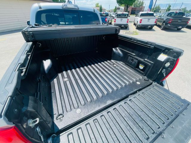 2018 Toyota Tacoma Double Cab - Image 16