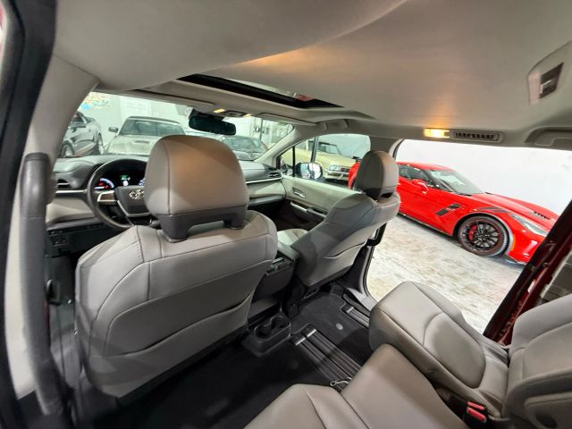 2021 Toyota Sienna - Image 124