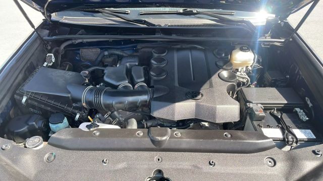 2022 Toyota 4runner - Image 22