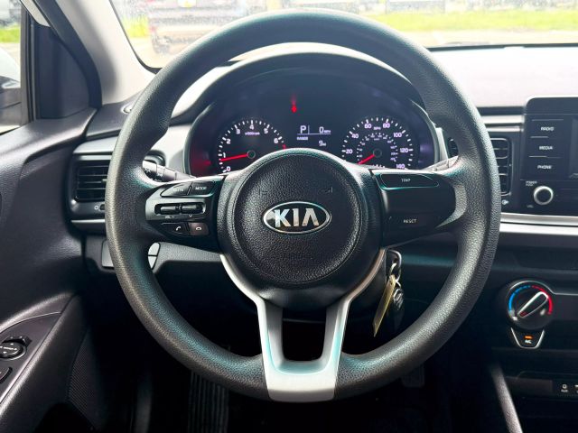 2019 Kia Rio - Image 12