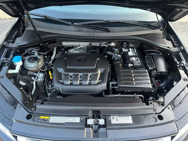 2019 Volkswagen Tiguan - Image 38