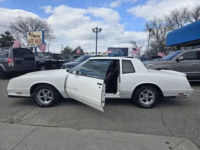 1985 Chevrolet Monte Carlo - Image 8