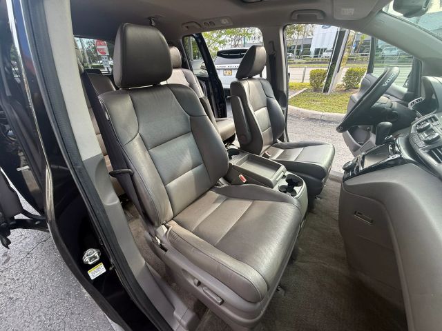 2015 Honda Odyssey - Image 16