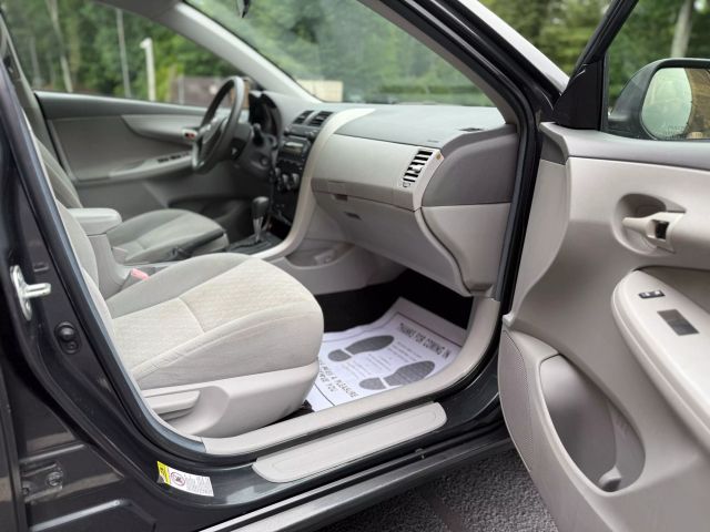 2009 Toyota Corolla S Sedan 4d - Image 14