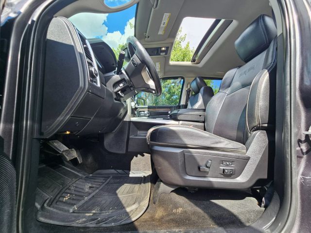 2015 Ram 1500 Crew Cab - Image 15