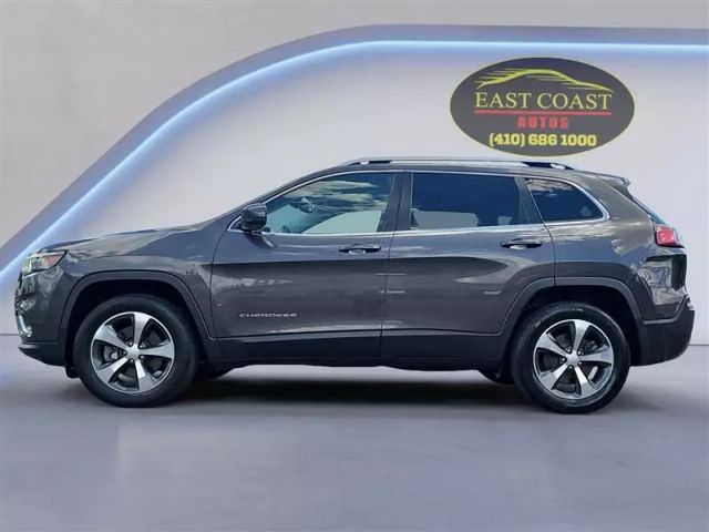 2019 Jeep Cherokee - Image 2