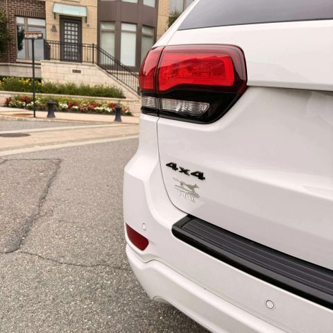 2018 Jeep Grand Cherokee Altitude Sport Utility 4d - Image 13