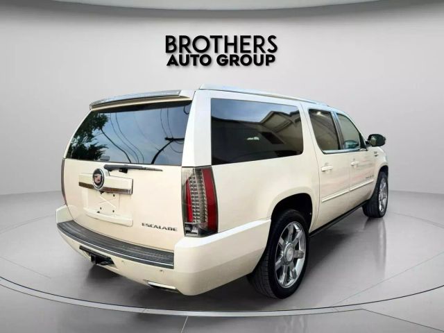 2013 Cadillac Escalade Esv - Image 9