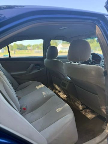 2009 Toyota Camry Le Sedan 4d - Image 11