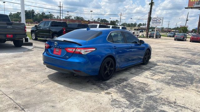 2019 Toyota Camry - Image 18
