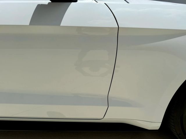 2022 Ford Mustang - Image 10