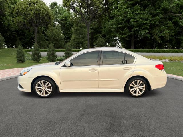 2014 Subaru Legacy - Image 2