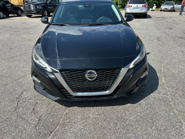 2021 Nissan Altima - Image 8