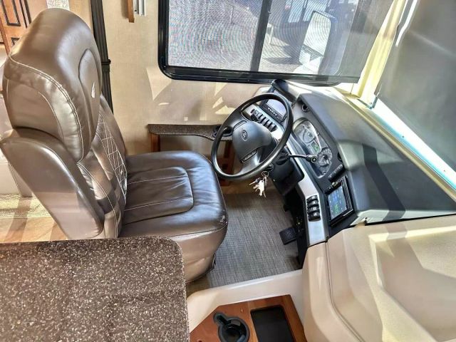 2017 Fleetwood Bounder - Image 14
