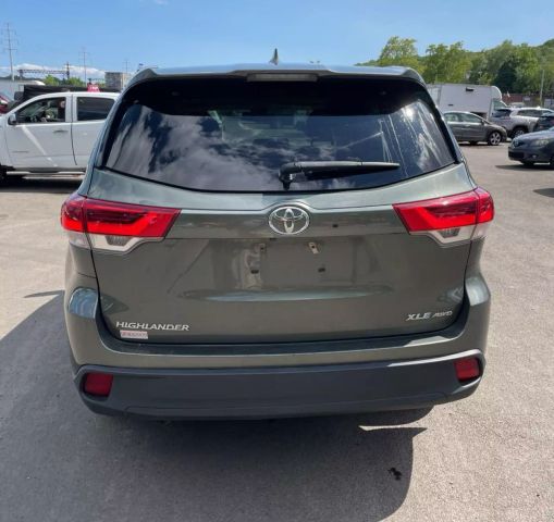 2017 Toyota Highlander Xle Sport Utility 4d - Image 6