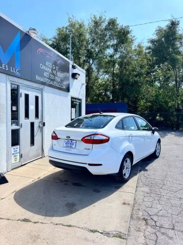 2019 Ford Fiesta Se Sedan 4d - Image 3