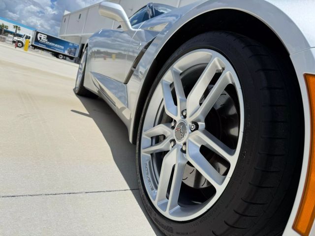 2019 Chevrolet Corvette - Image 5