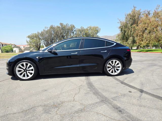 2019 Tesla Model 3 - Image 5