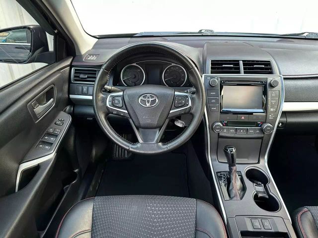 2015 Toyota Camry - Image 26