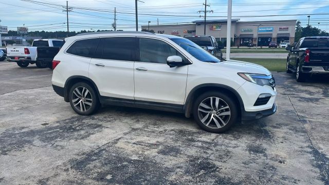 2017 Honda Pilot - Image 4