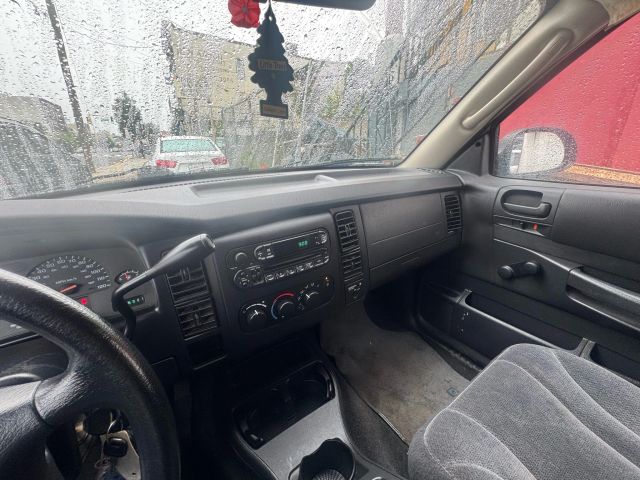 2003 DODGE DAKOTA CLUB CAB PICKUP V6, 3.9 LITER SXT PICKUP 2D 6 1/2 FT