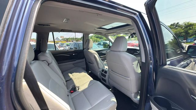 2019 Honda Pilot - Image 13