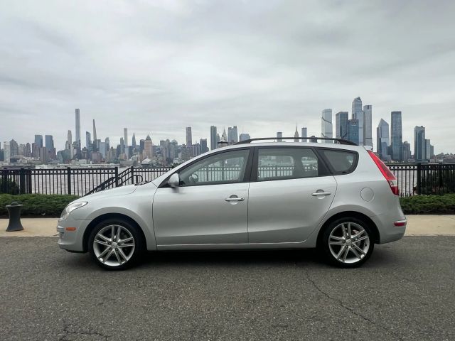 2010 Hyundai Elantra Touring Se Wagon 4d - Image 5