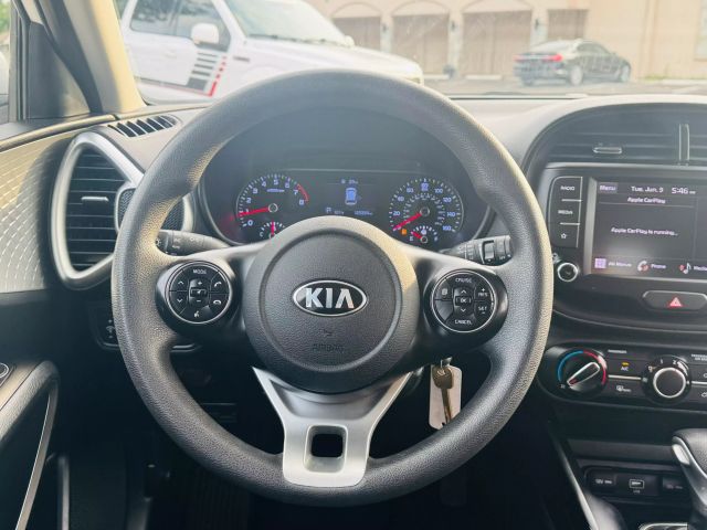2022 Kia Soul - Image 26