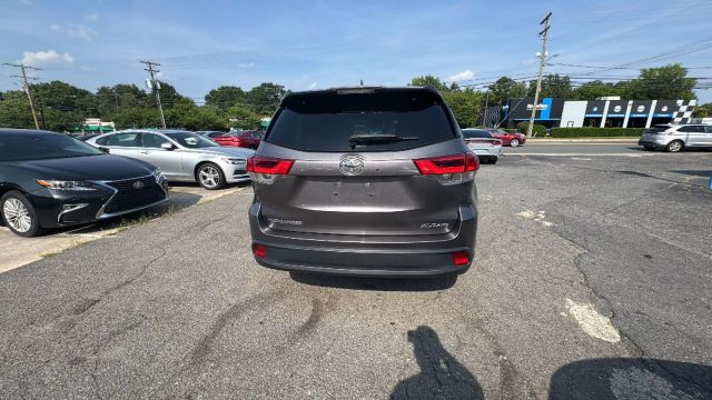 2019 Toyota Highlander - Image 4