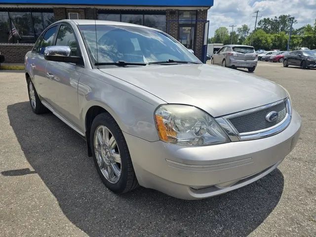 2007 Ford Five Hundred - Image 1
