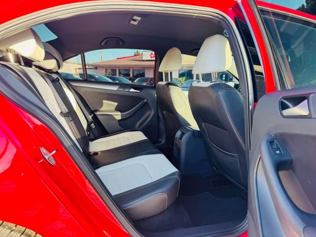 2016 Volkswagen Jetta - Image 19