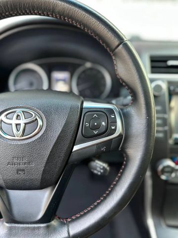 2015 Toyota Camry - Image 33