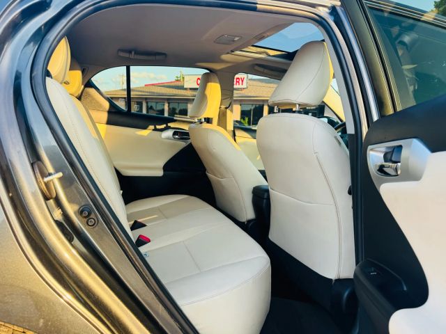 2011 Lexus Ct - Image 19