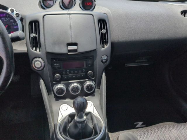 2019 Nissan 370z - Image 11