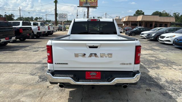 2025 Ram 1500 Crew Cab - Image 23