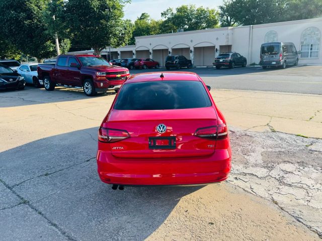 2016 Volkswagen Jetta - Image 10
