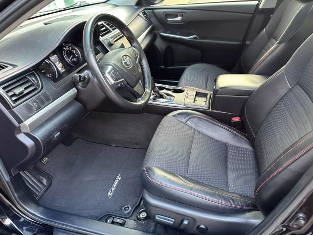 2015 Toyota Camry - Image 16